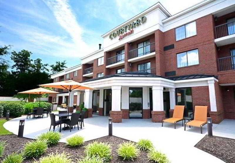 Courtyard Newport News Yorktown Hotel Exterior foto