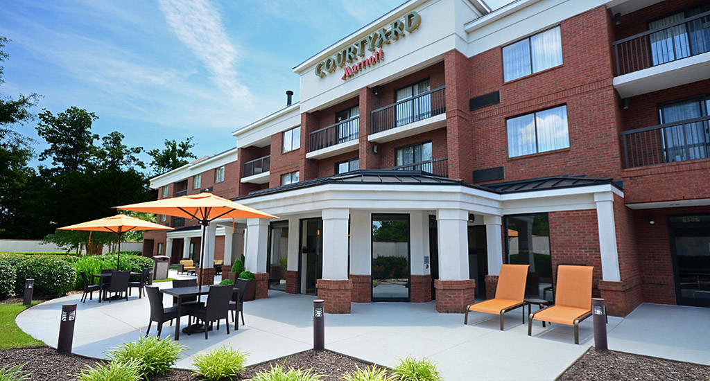 Courtyard Newport News Yorktown Hotel Exterior foto